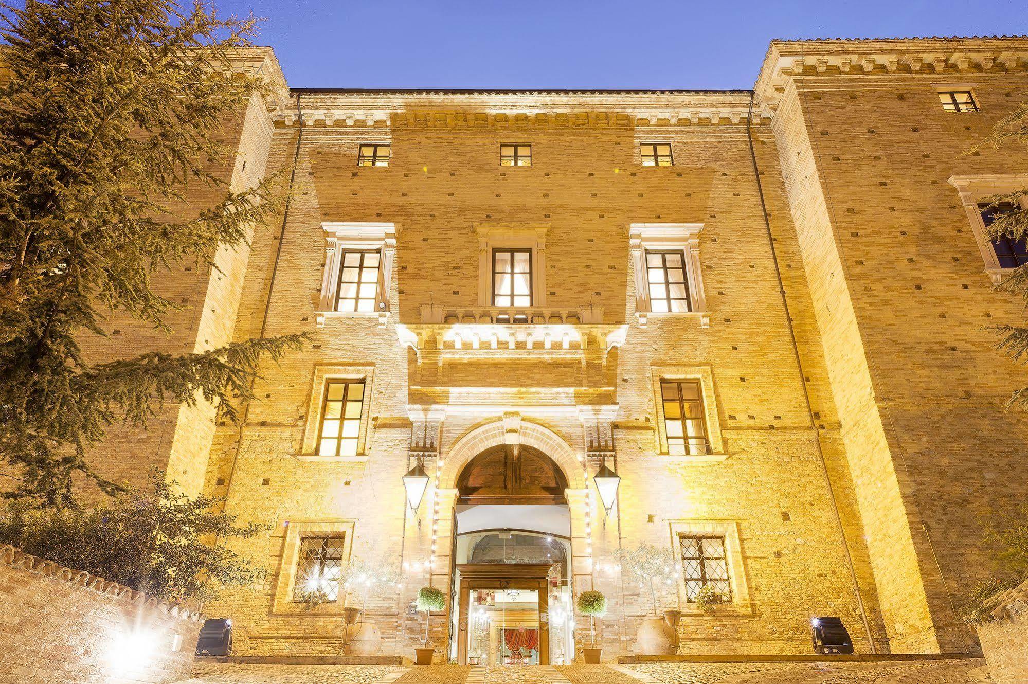 Castello Chiola Dimora Storica Hotell Loreto Aprutino Eksteriør bilde