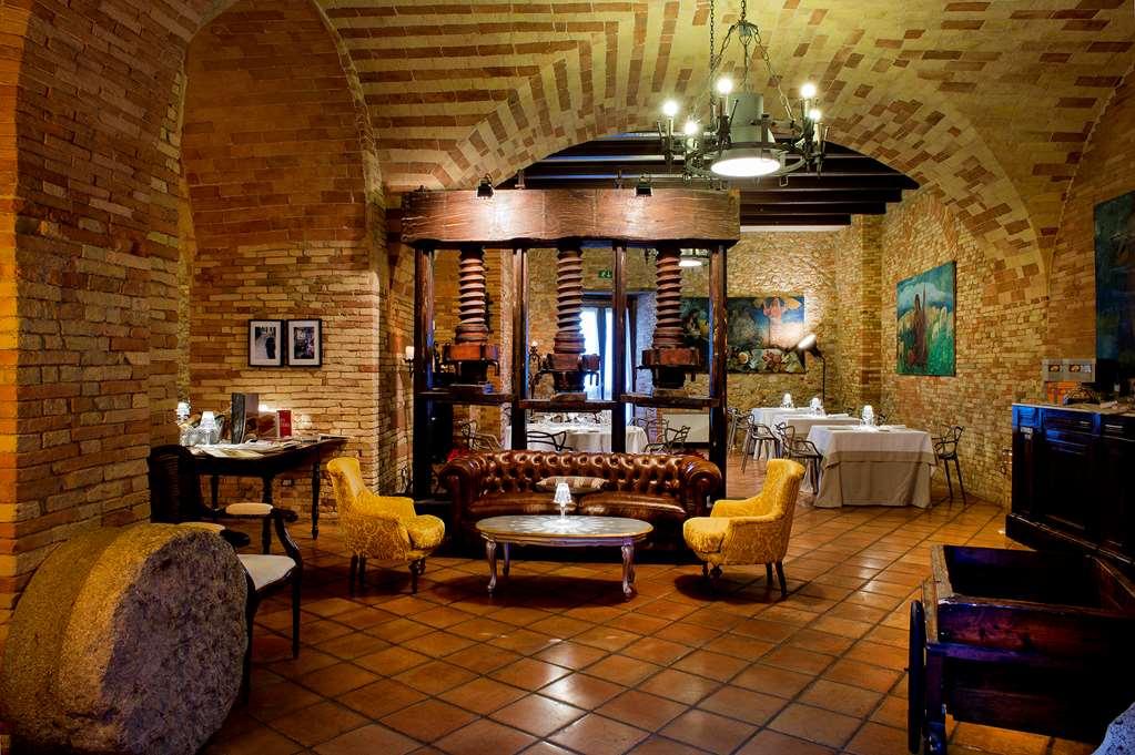 Castello Chiola Dimora Storica Hotell Loreto Aprutino Restaurant bilde